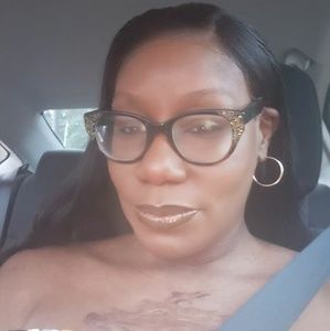 Meet your Posher, Timiko